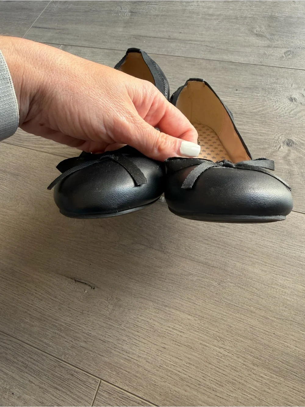 Nordstrom Black Leather-Look Ballet Flats with Bow Trim - size 4M